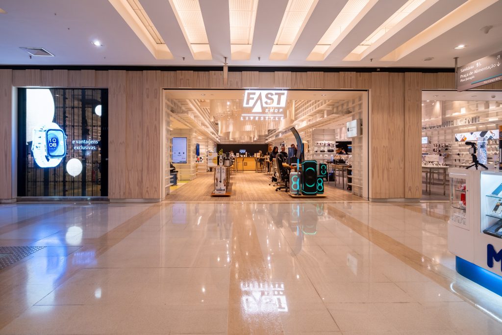 PAINEL DE LED VAREJO FAST SHOP LEYARD