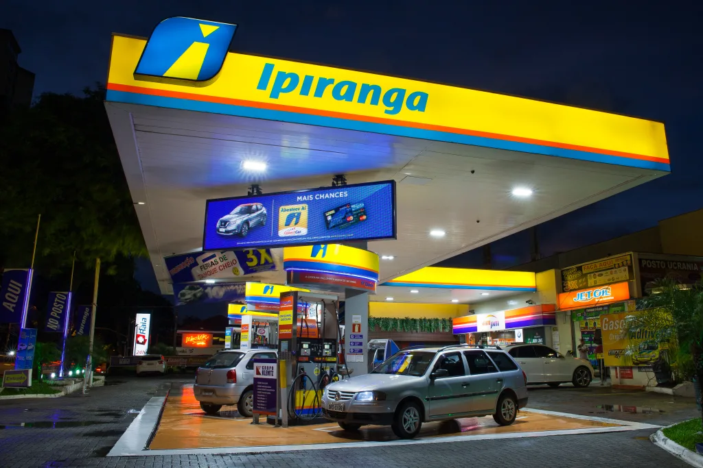 Painel de LED em postos de gasolina Leyard