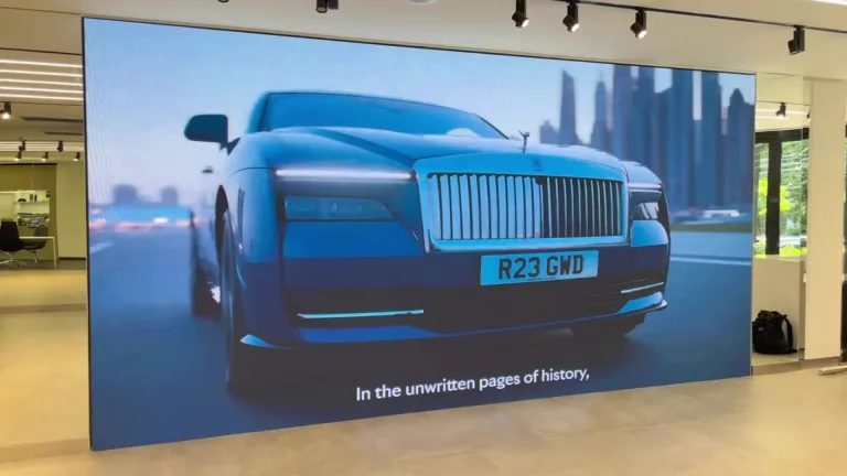 PAINEL DE LED INTERNO LEYARD